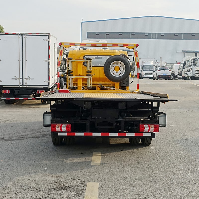شاحنات سحب خفيفة الوزن JAC 4*2 بوزن 3 أطنان شاحنات سحب خفيفة الوزن JAC 4*2 بوزن 3 أطنان