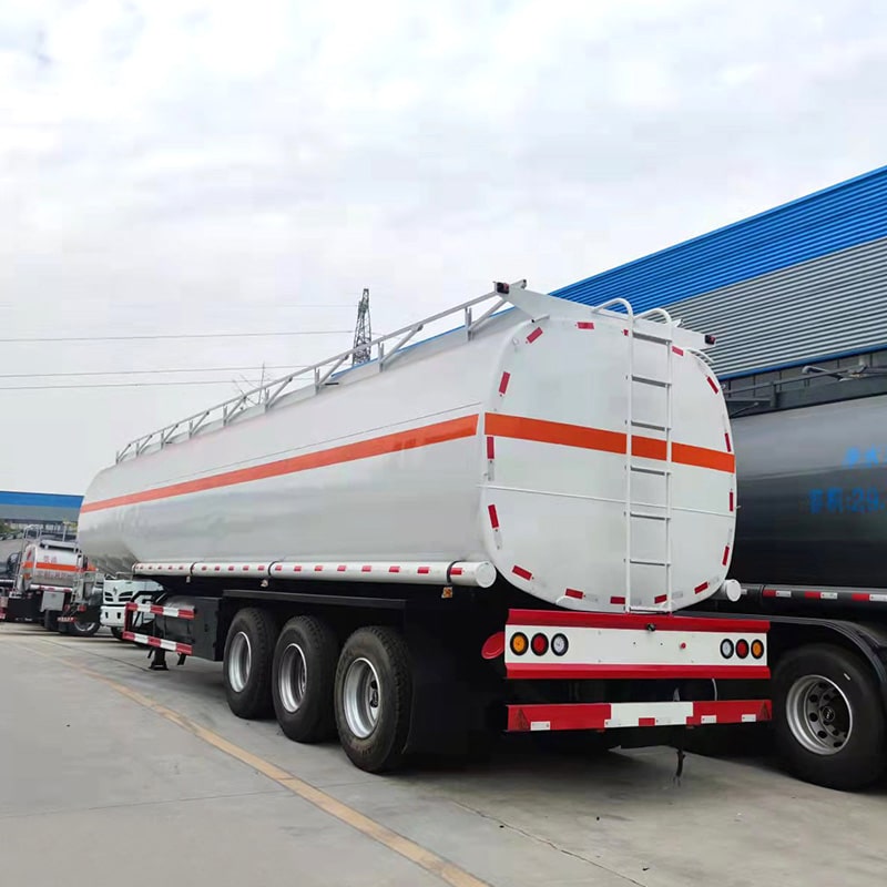 New or Used 3 Axle 40000 Liters Fuel Oil Transport Tanker New or Used 3 Axle 40000 Liters Fuel Oil Transport Tanker