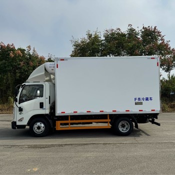 سعر شاحنة JMC صغيرة مبردة سعة 5 أطنان