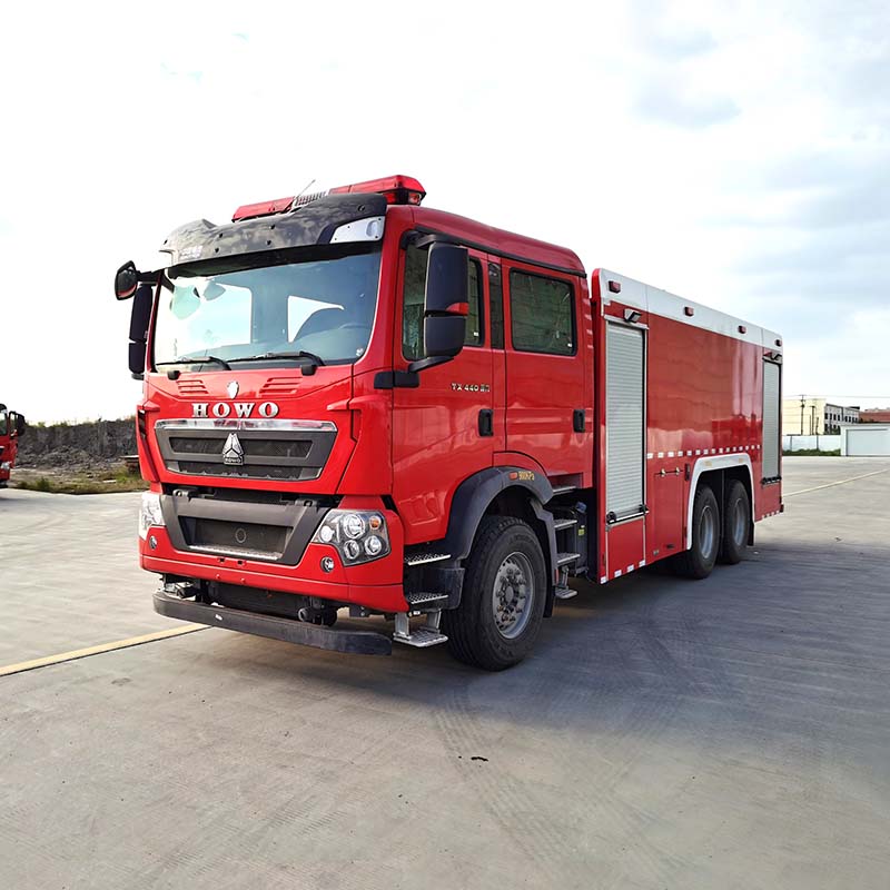 Camion de lutte contre l'incendie Howo de haute qualité avec réservoir d'eau de 16 m3 Camion de lutte contre l'incendie Howo de haute qualité avec réservoir d'eau de 16 m3