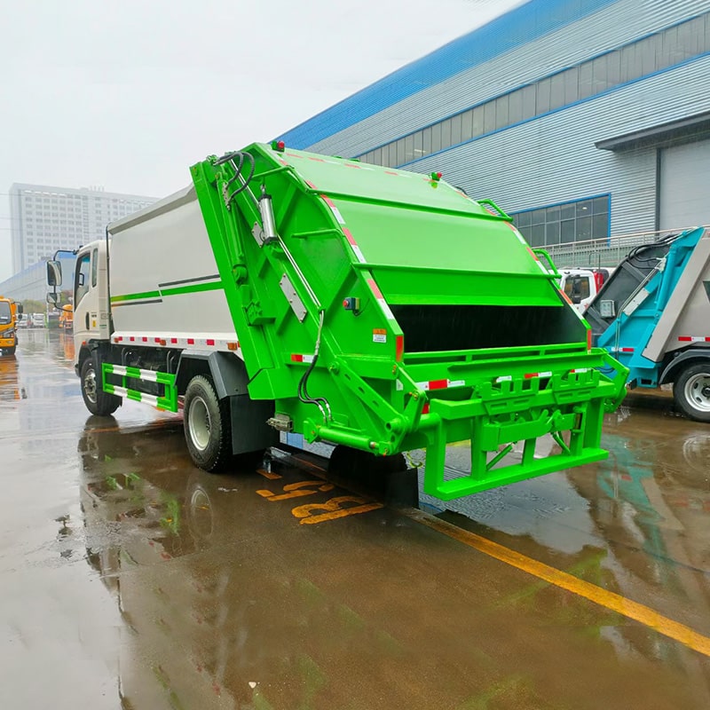 Howo 4x2 9 CBM Small Garbage Compactor Truck for Sale Howo 4x2 9 CBM Small Garbage Compactor Truck for Sale