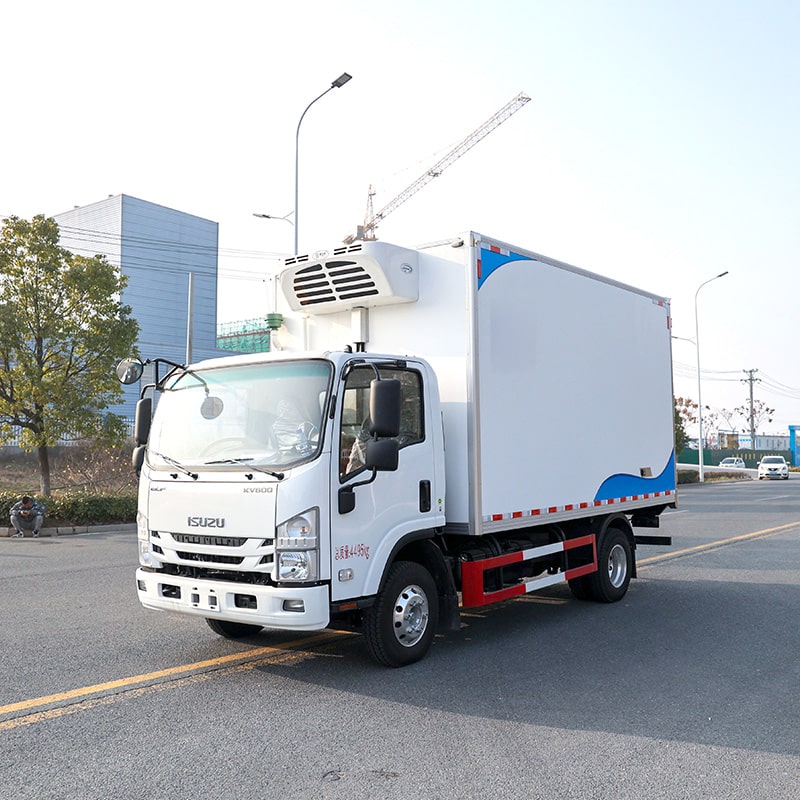 Совершенно новый 18м3 Isuzu рефрижератор с правым рулем Совершенно новый 18м3 Isuzu рефрижератор с правым рулем