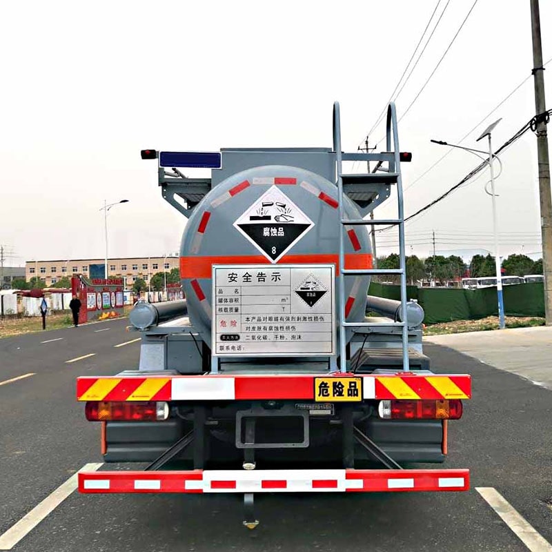 HOWO 8*4 10м3 купорос едкий транспортер жидкости HOWO 8*4 10м3 купорос едкий транспортер жидкости