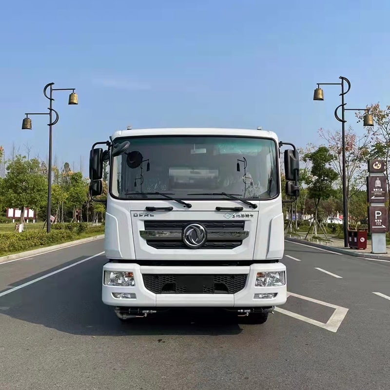 Dongfeng дешевая цена 4*2 6 колесный подметально-уборочный грузовик Dongfeng дешевая цена 4*2 6 колесный подметально-уборочный грузовик