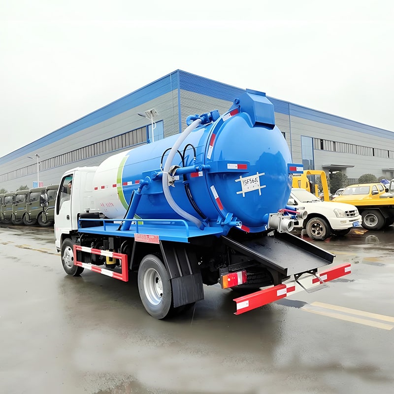Цена на мини-ассенизационную машину ISUZU ELF 5000L Цена на мини-ассенизационную машину ISUZU ELF 5000L