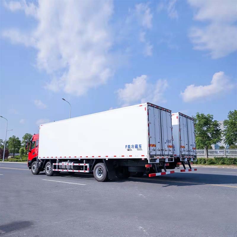 DongFeng 9.6m 6x4 Refrigerated Truck DongFeng 9.6m 6x4 Refrigerated Truck