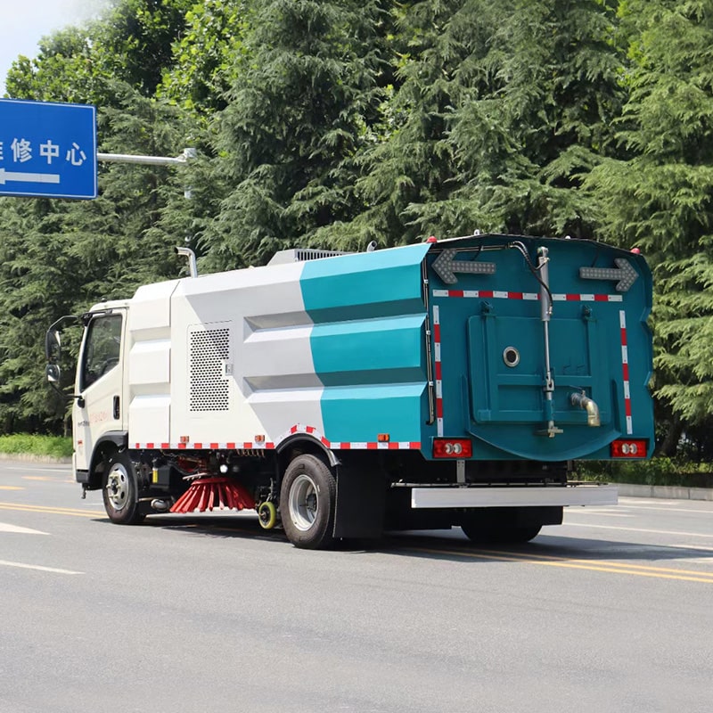 Foton 4m3 high pressure road brushing sweeper truck Foton 4m3 high pressure road brushing sweeper truck