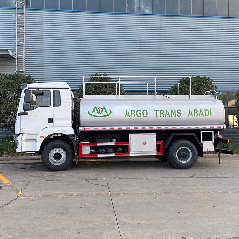 Shacman 4x2 15000 litres mobile fuel tanker truck Shacman 4x2 15000 litres mobile fuel tanker truck
