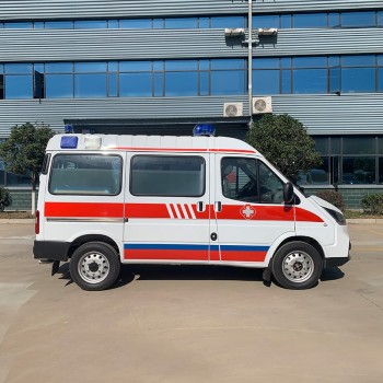 سيارة إسعاف نقل ذوي الاحتياجات الخاصة JMC 4*2