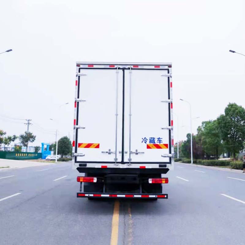 Foton 4x2 6.8m 10 тонн рефрижераторный фургон для продажи Foton 4x2 6.8m 10 тонн рефрижераторный фургон для продажи