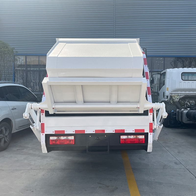 SHACMAN 6 CBM Petit camion compacteur de déchets 4x2 à vendre SHACMAN 6 CBM Petit camion compacteur de déchets 4x2 à vendre
