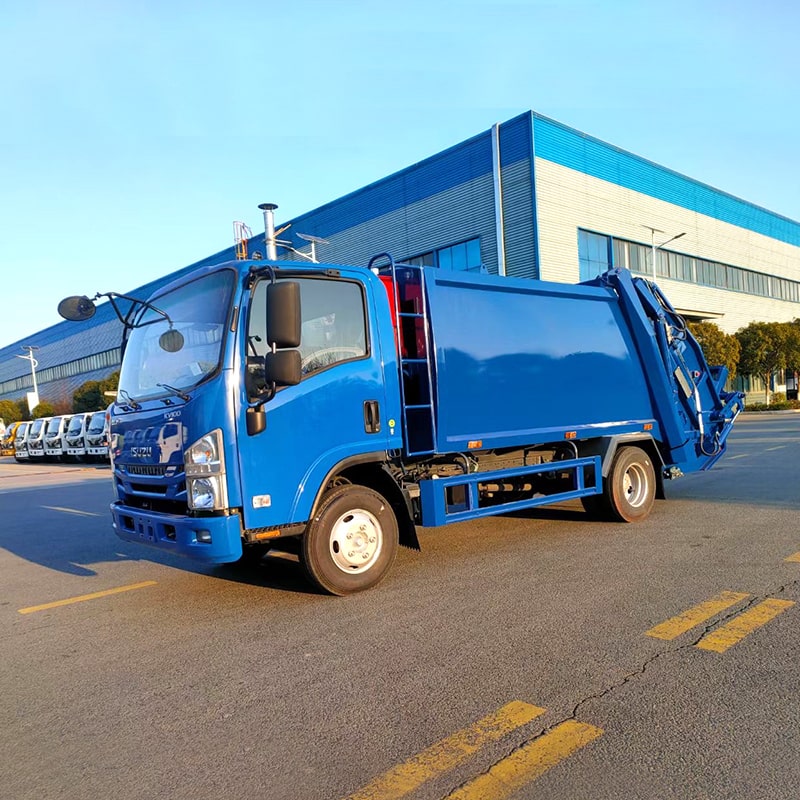 ISUZU новый или б/у 4x2 7 CBM мусоровоз с уплотнителем для продажи ISUZU новый или б/у 4x2 7 CBM мусоровоз с уплотнителем для продажи