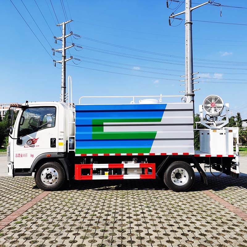 Howo 4X2 5cbm Водоразбрызгиватель Грузовик Howo 4X2 5cbm Водоразбрызгиватель Грузовик