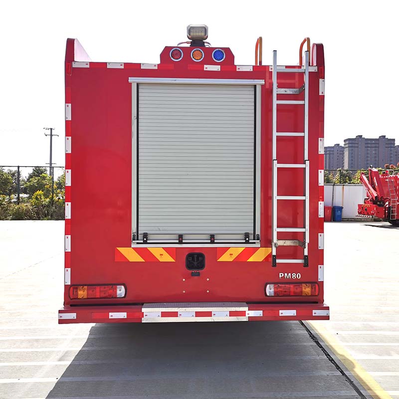 Camion-citerne d'incendie Howo 4x2 8000L Camion-citerne d'incendie Howo 4x2 8000L