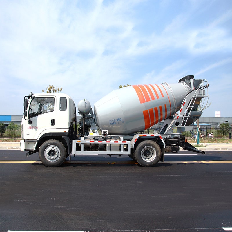 SHACMAN low price 8*4 8m3 concrete mixer truck SHACMAN low price 8*4 8m3 concrete mixer truck