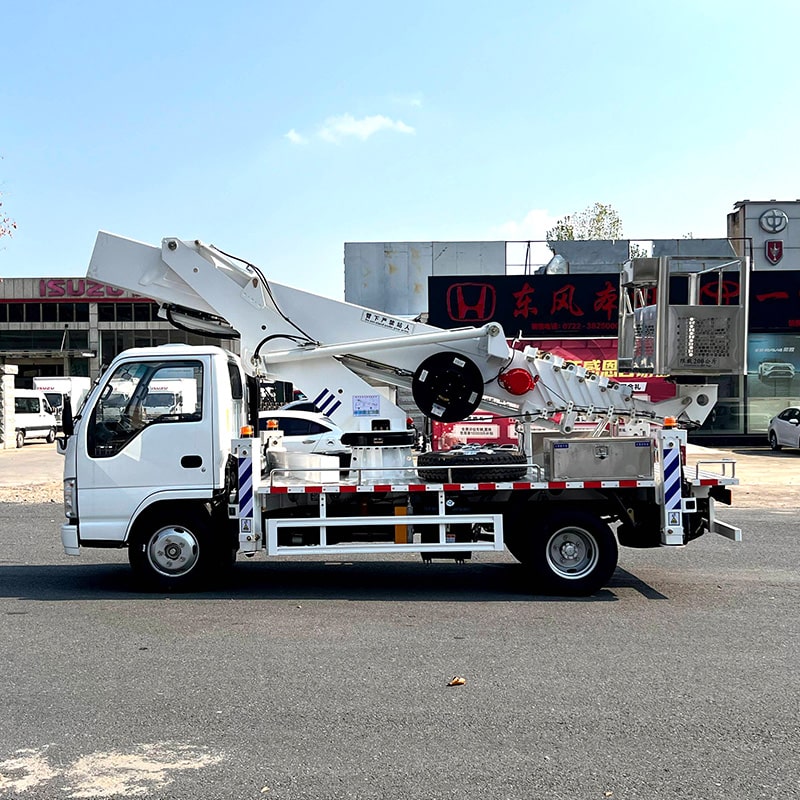 ISUZU 28 метровый подъемник для высотных работ ISUZU 28 метровый подъемник для высотных работ