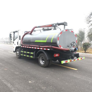 Foton 5500L 115HP toilet septic tank suction truck
