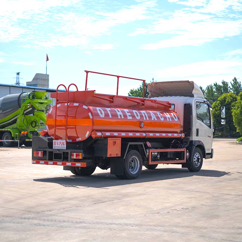 HOWO 5000L fuel tank truck HOWO 5000L fuel tank truck