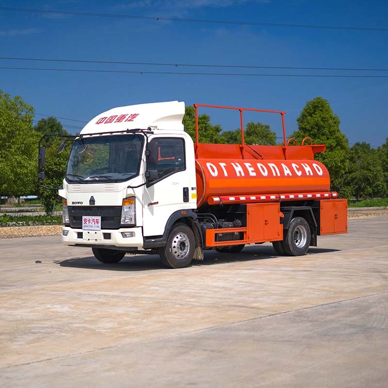 HOWO 5000L fuel tank truck HOWO 5000L fuel tank truck