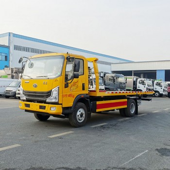 شاحنة SINOTRUK ذات سطح مستوٍ سعة 8 أطنان بمعيار Euro 2 3 4 5 مع رافعة