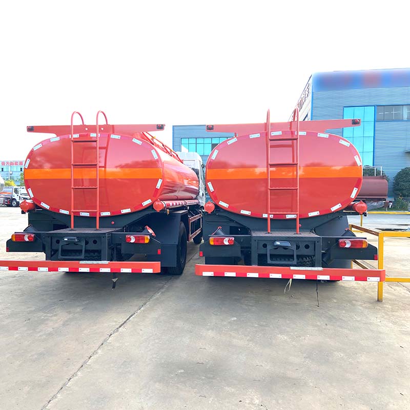 دونغفنغ 12000L شاحنة نقل وقود الديزل دونغفنغ 12000L شاحنة نقل وقود الديزل