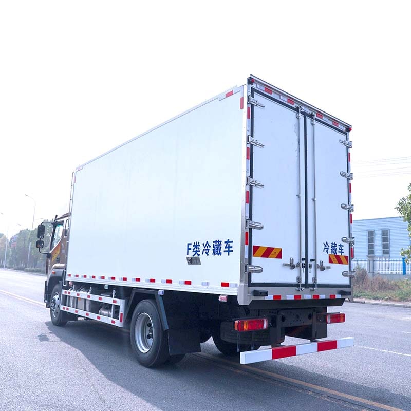 Foton 4x2 10-тонный легкий рефрижератор на продажу Foton 4x2 10-тонный легкий рефрижератор на продажу