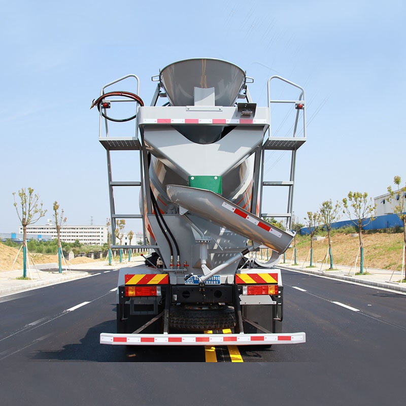 SHACMAN low price 8*4 8m3 concrete mixer truck SHACMAN low price 8*4 8m3 concrete mixer truck