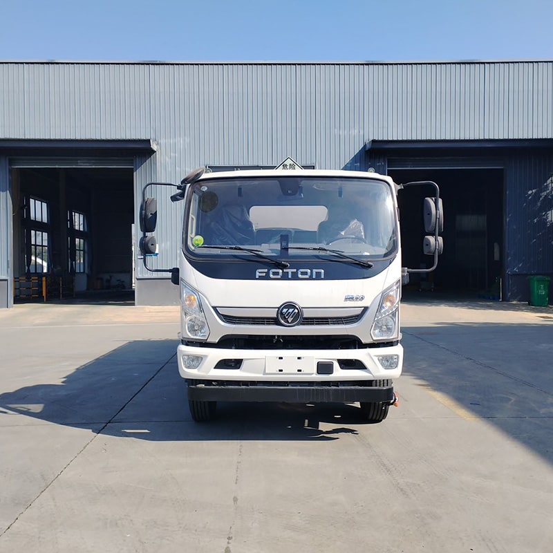 Foton 10000 Liters 4x2 Small Fuel Delivery Trucks for Sale Foton 10000 Liters 4x2 Small Fuel Delivery Trucks for Sale