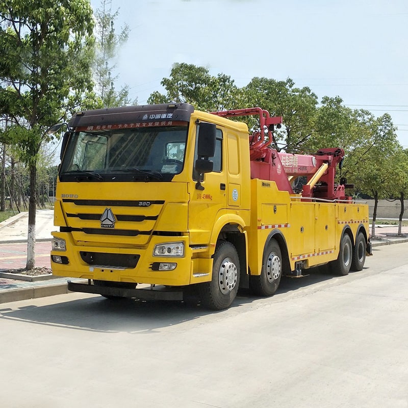 SINOTRUK 80 ton dragging towing heavy duty wrecker truck SINOTRUK 80 ton dragging towing heavy duty wrecker truck