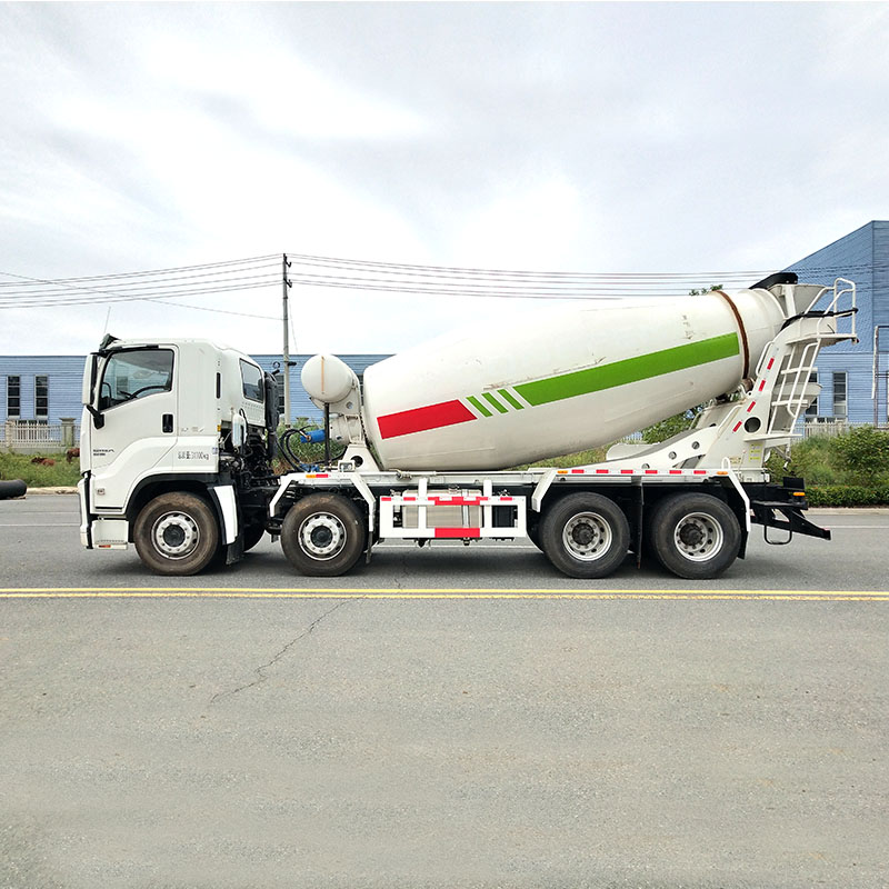 ISUZU 8*4 4 axles concrete mixer trucks ISUZU 8*4 4 axles concrete mixer trucks