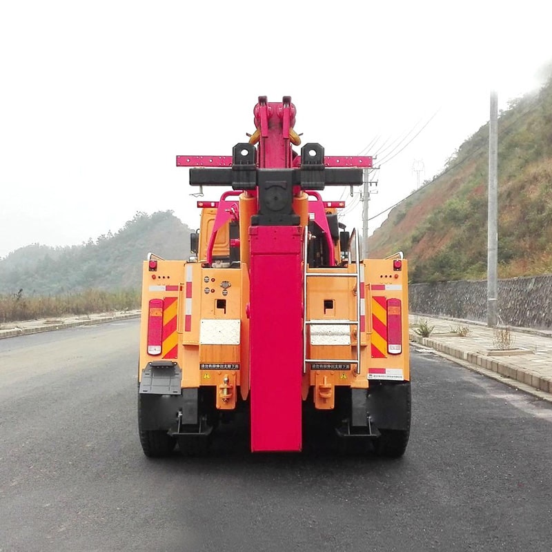 SINOTRUK 8*4 heavy duty 80 ton Rotation Wrecker Tow Truck SINOTRUK 8*4 heavy duty 80 ton Rotation Wrecker Tow Truck