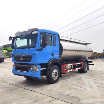 HOWO 13t milk truck for milk transportation