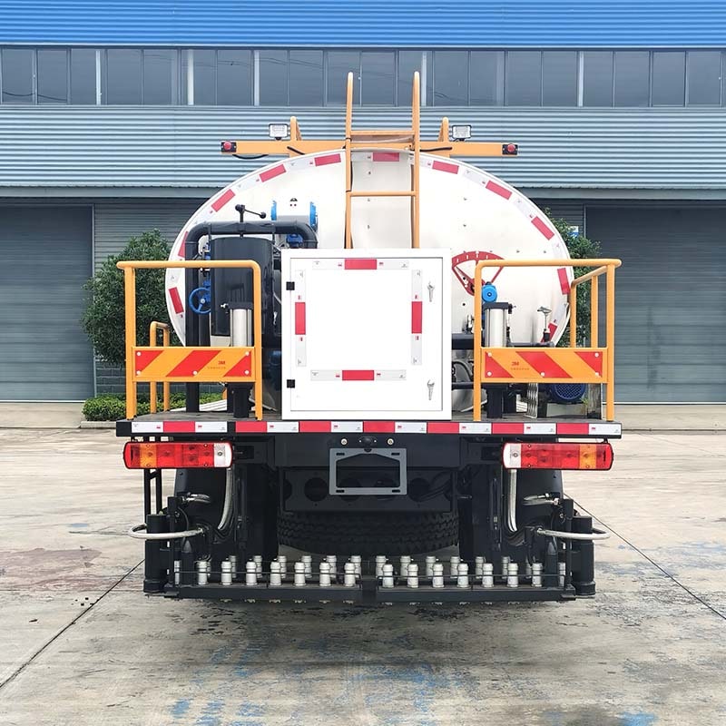 Faw 8000L Битумный Распределитель Грузовик Асфальтоукладчик Грузовик Faw 8000L Битумный Распределитель Грузовик Асфальтоукладчик Грузовик