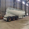Semi-remorque citerne de 28 m3 pour le transport de poudre de ciment en vrac à vendre Semi-remorque citerne de 28 m3 pour le transport de poudre de ciment en vrac à vendre