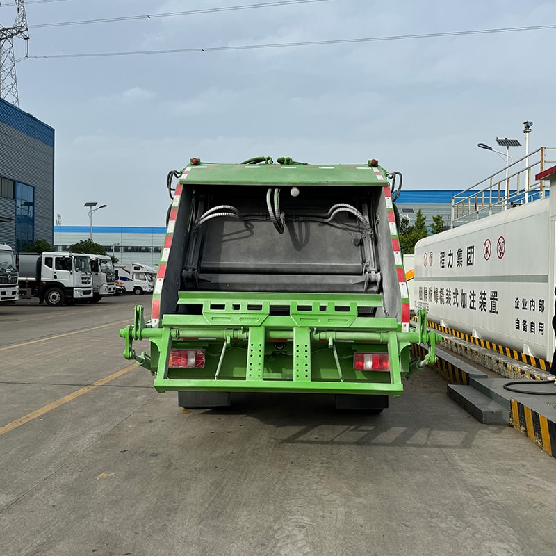 Howo 9 CBM 4x2 Маленький прессующий Мусоровоз на Продажу Howo 9 CBM 4x2 Маленький прессующий Мусоровоз на Продажу