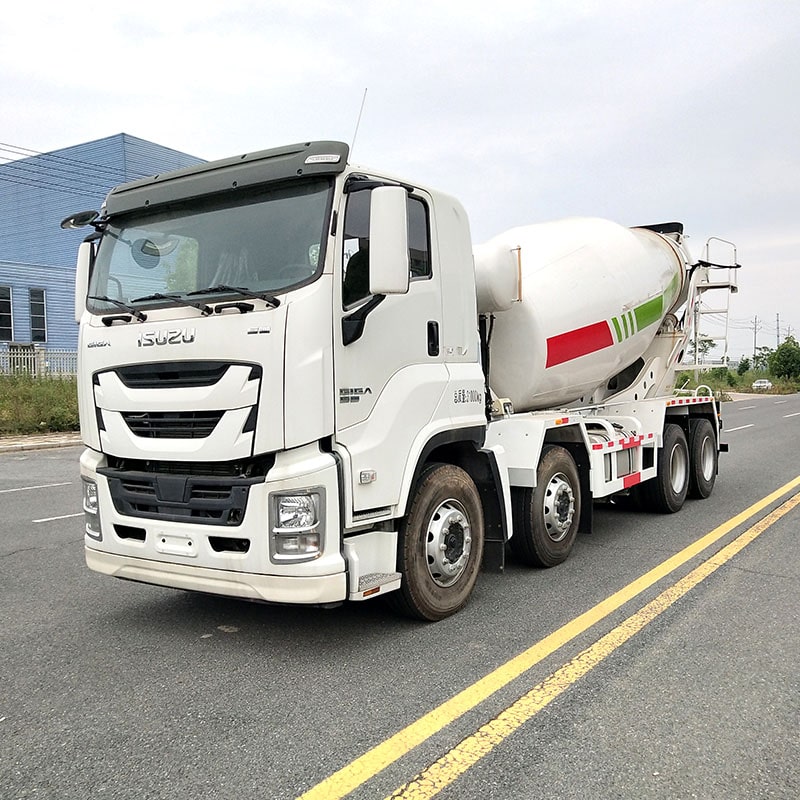 ISUZU 8*4 4 axles concrete mixer trucks ISUZU 8*4 4 axles concrete mixer trucks