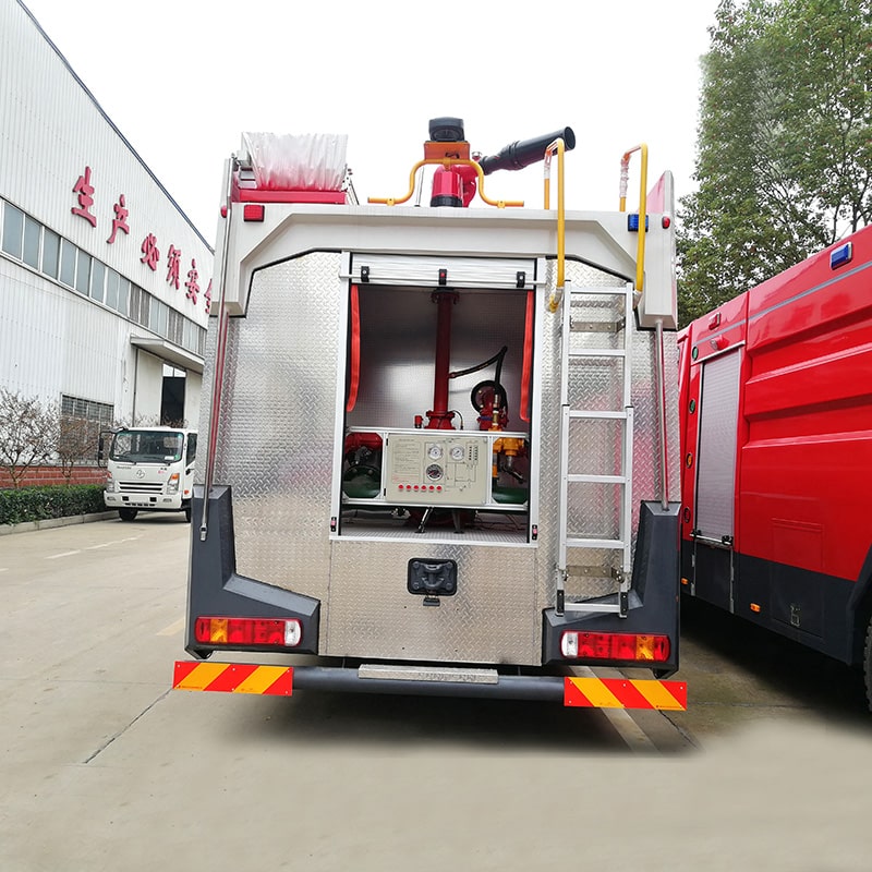 Camion de lutte contre l'incendie Howo 16 000 L avec eau et mousse Camion de lutte contre l'incendie Howo 16 000 L avec eau et mousse