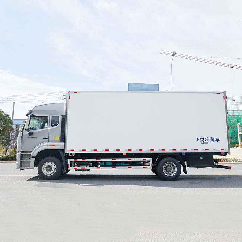 Sinotruk HOWO Freezer Box Truck Light duty 6.8m For Sale Sinotruk HOWO Freezer Box Truck Light duty 6.8m For Sale