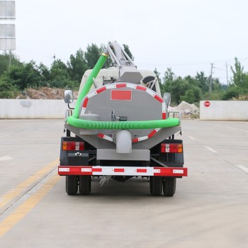 Foton mini 2000 liters 4*2 septic tank cleaning truck