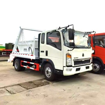 Factory Customized Howo 4x2 5 Ton Swing Arm Garbage Truck