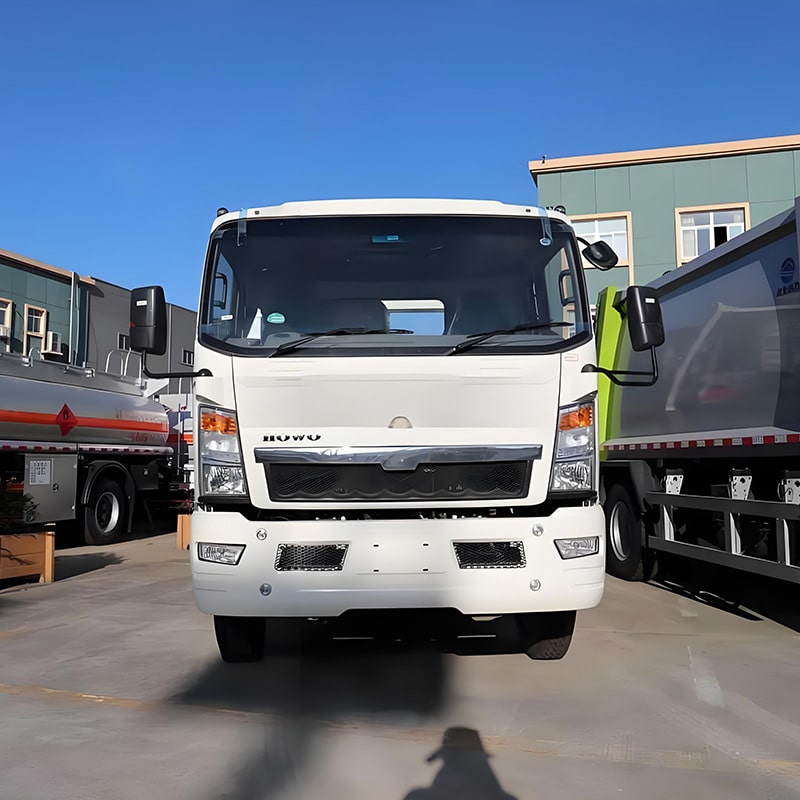 New or used Howo 7CBM Swing Arm Skip Loader Garbage Truck New or used Howo 7CBM Swing Arm Skip Loader Garbage Truck