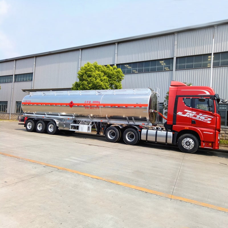 3 Axles 49000L Crude Oil Gasoline Petrol Tanker Semi Trailer 3 Axles 49000L Crude Oil Gasoline Petrol Tanker Semi Trailer