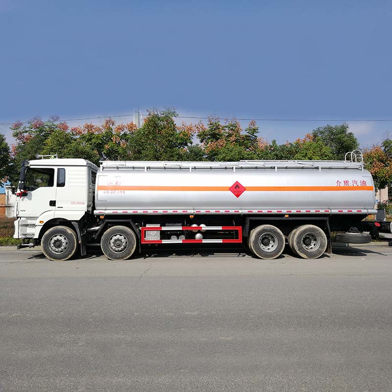Camion de transport de carburant Shacman 8X4 30000 litres Camion de transport de carburant Shacman 8X4 30000 litres