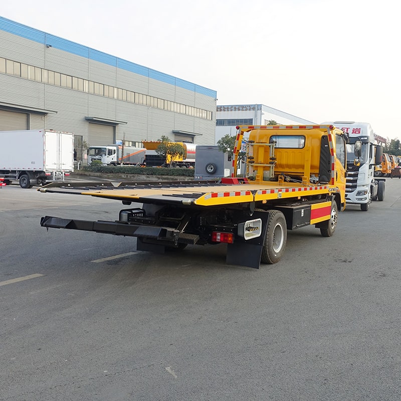 SINOTRUK 8 ton euro 2 3 4 5 flatbed wrecker with crane SINOTRUK 8 ton euro 2 3 4 5 flatbed wrecker with crane