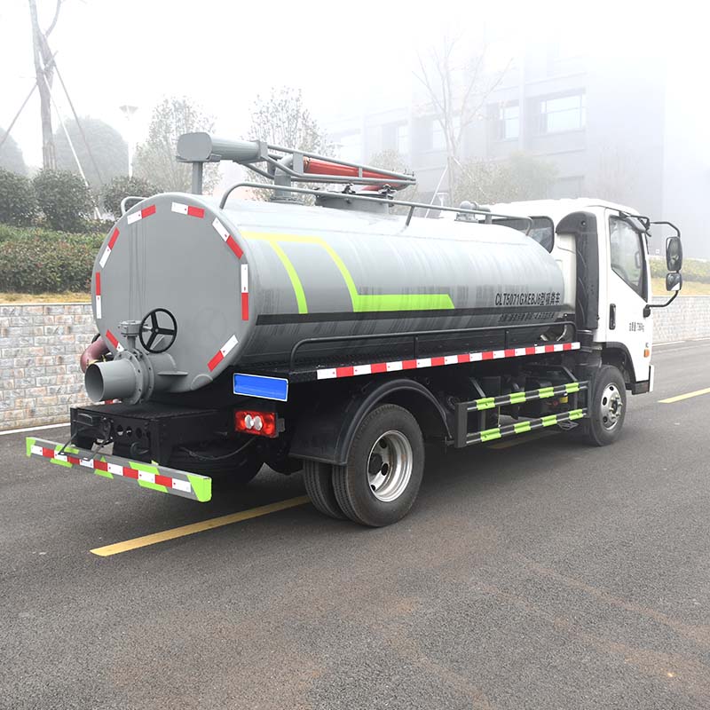 Foton 5500L 115HP туалетная септическая ассенизаторская машина Foton 5500L 115HP туалетная септическая ассенизаторская машина