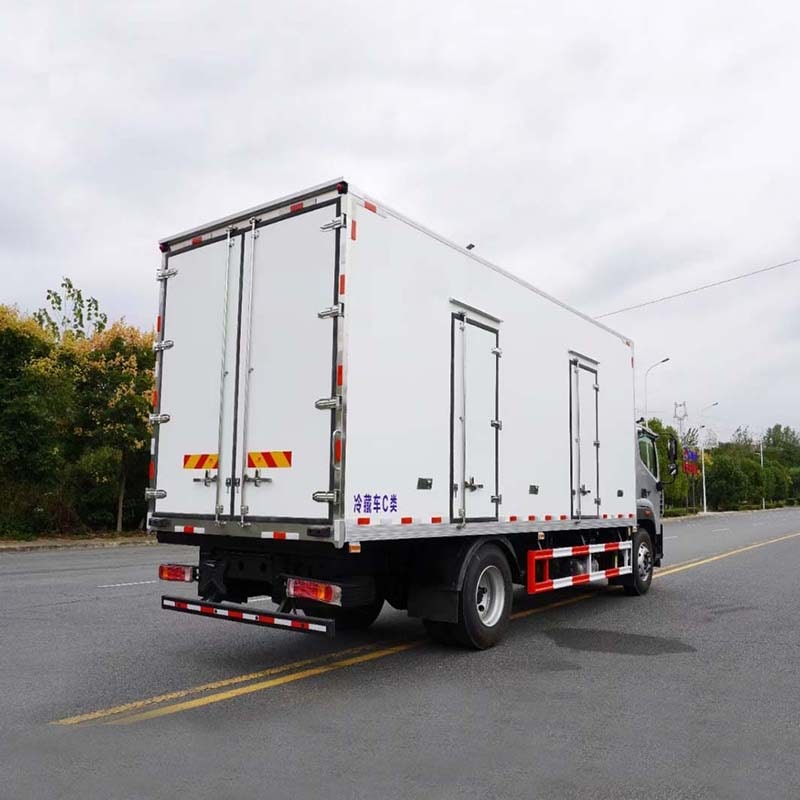 Foton 4x2 Refrigerator Cooling Van Refrigerated Truck Foton 4x2 Refrigerator Cooling Van Refrigerated Truck