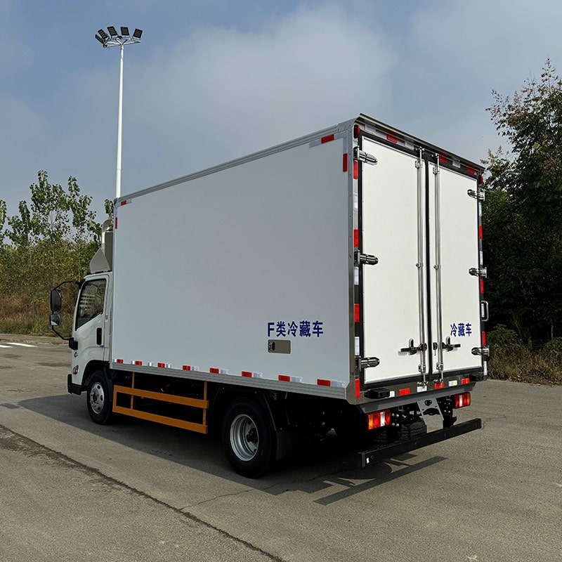Цена на фургон-рефрижератор JMC Small 5 Ton Freezer Refrigerated Box Truck Цена на фургон-рефрижератор JMC Small 5 Ton Freezer Refrigerated Box Truck