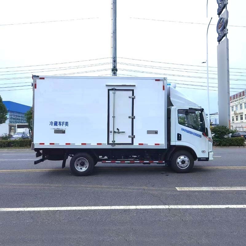 5 ton mini refrigerated truck Frozen Food Van Truck 5 ton mini refrigerated truck Frozen Food Van Truck