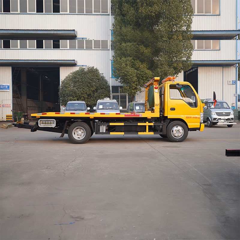 شاحنة سحب وإنقاذ الطرق من طراز ISUZU 4X2 ذات السطح المسطح شاحنة سحب وإنقاذ الطرق من طراز ISUZU 4X2 ذات السطح المسطح
