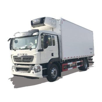 Camion frigorifique HOWO 42m3 à conduite à droite à vendre